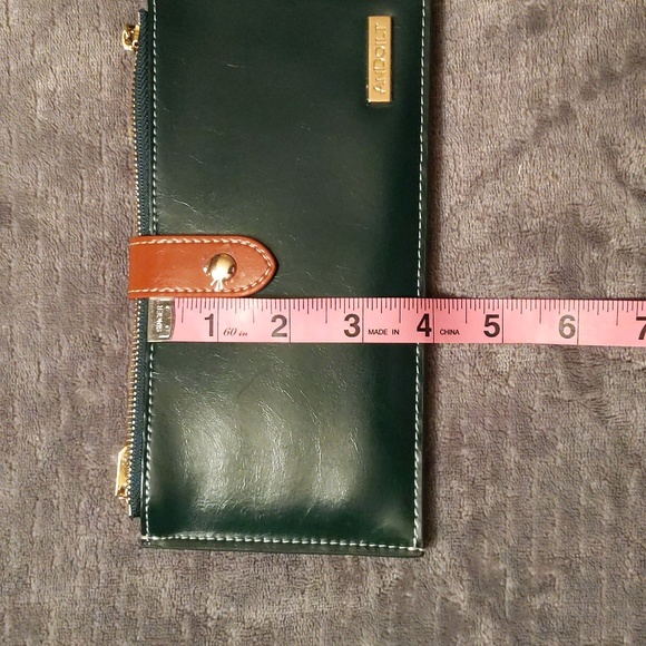 NWOT Andoilt Leather RFID block Long Wallet in Green & Brown with Gold Hardware - Picture 10 of 11
